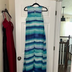 Calvin Klein Elegant Blue Maxi Dress with Sophisticated Silhouette